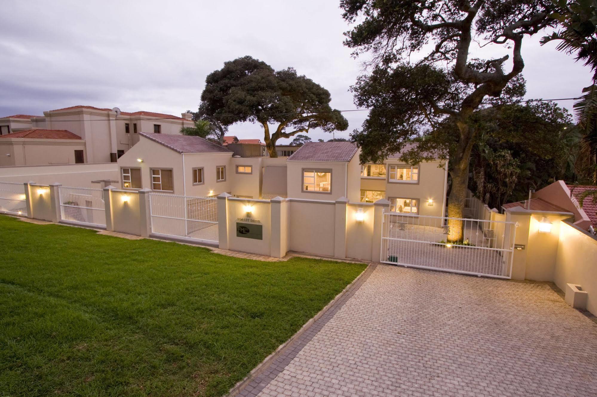 Forest Manor Boutique Guesthouse Umhlanga Bagian luar foto